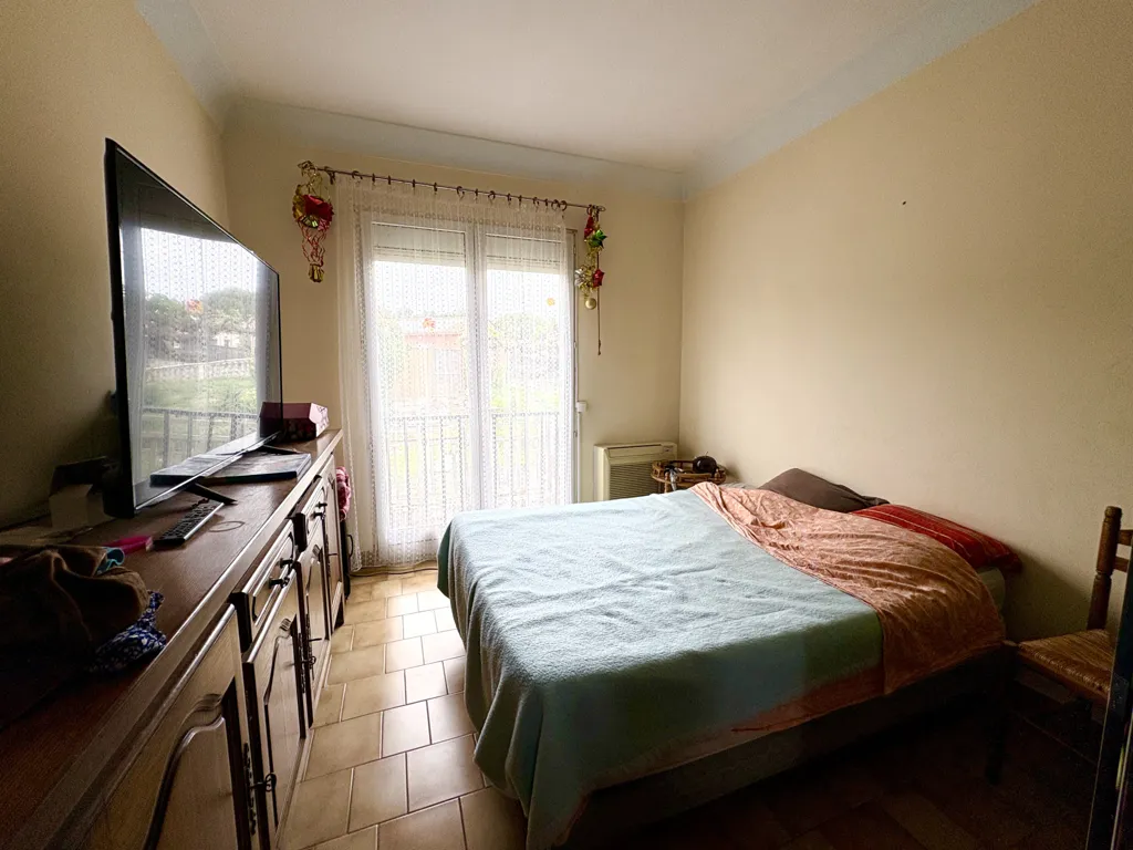 Bedrooms - Villa with Three Apartments and Garden in Nice Area