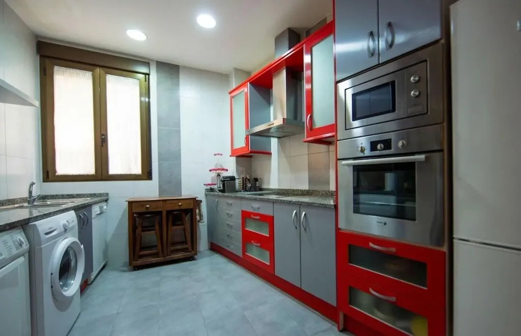 Cuisine - Modern Flat with High Ceilings in Acacias, Madrid