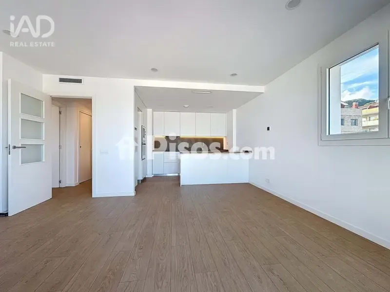 Elutuba - New Flat with Balcony in Canet de Mar