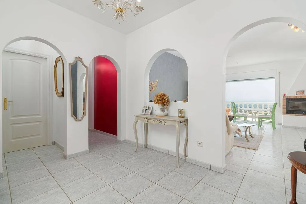 Hallway - Luxury House with Pool in Roses, Catalonia