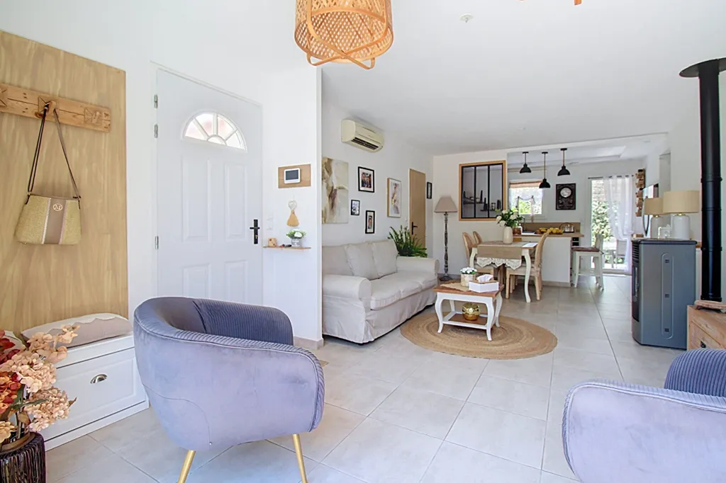 Séjour - Villa avec Piscine et Garage à Vidauban