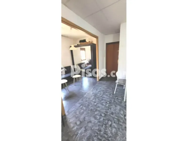 Elutuba - Student Flat with Balcony in Montcada