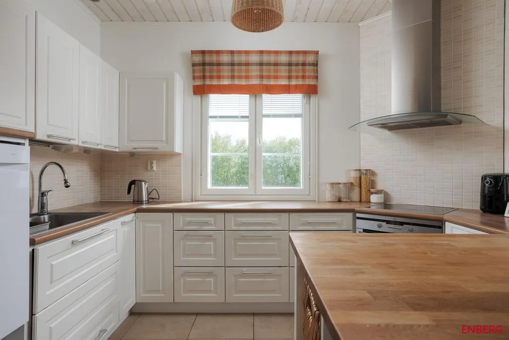 Cuisine - Spacious Detached House with Sauna in Seunavuori