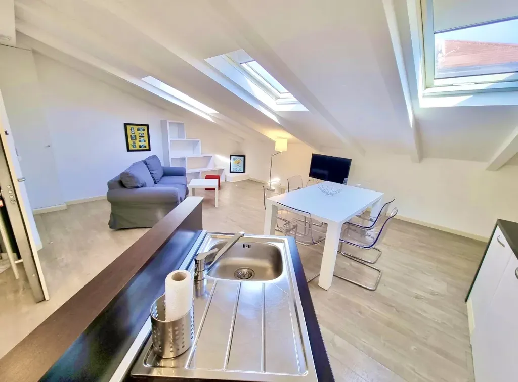 Elutuba - Renovated Apartment with Elevator in Cannes Centre