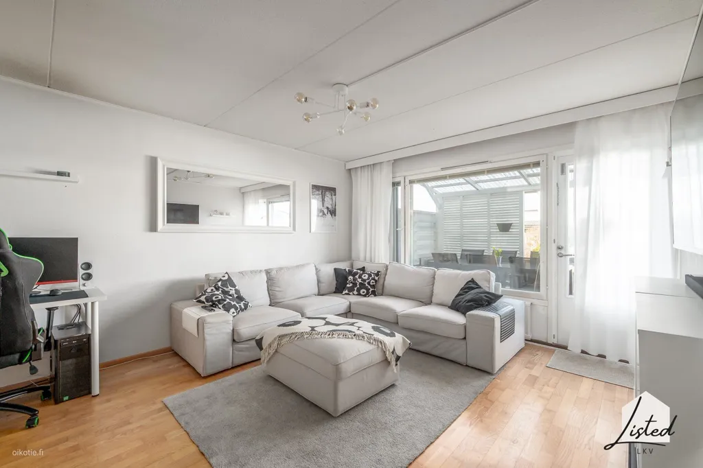 Elutuba - Terraced House with Sauna in Niipperi, Espoo
