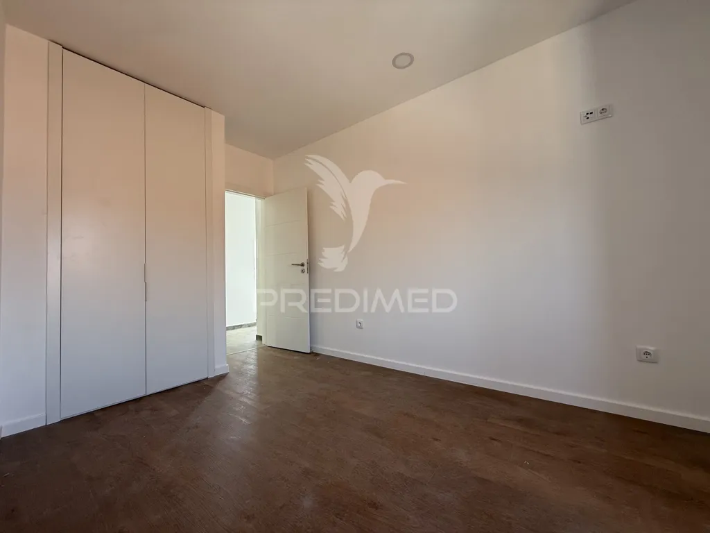 Chambres - Modern T2 Apartment with Garage in Alcanena