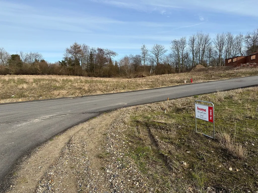 Aed - Plot for Villa with Scenic Views in Grejs