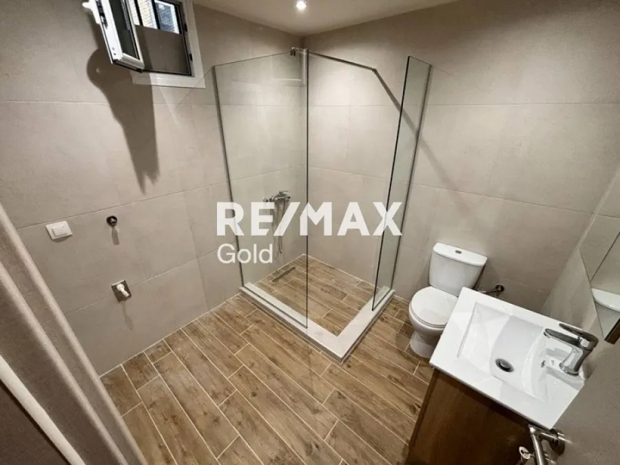 Vannitoad - Renovated Studio with Balcony in Thessaloniki