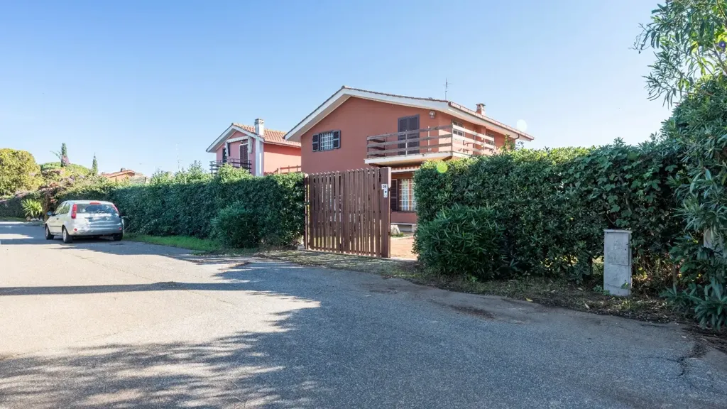 Välivaade - Villa with Garden in Ladispoli