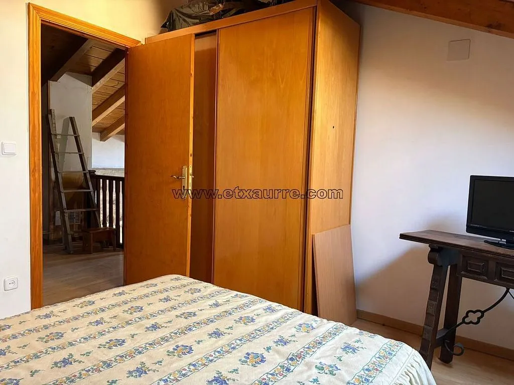 Chambres - Rural House with Balcony in Ayala