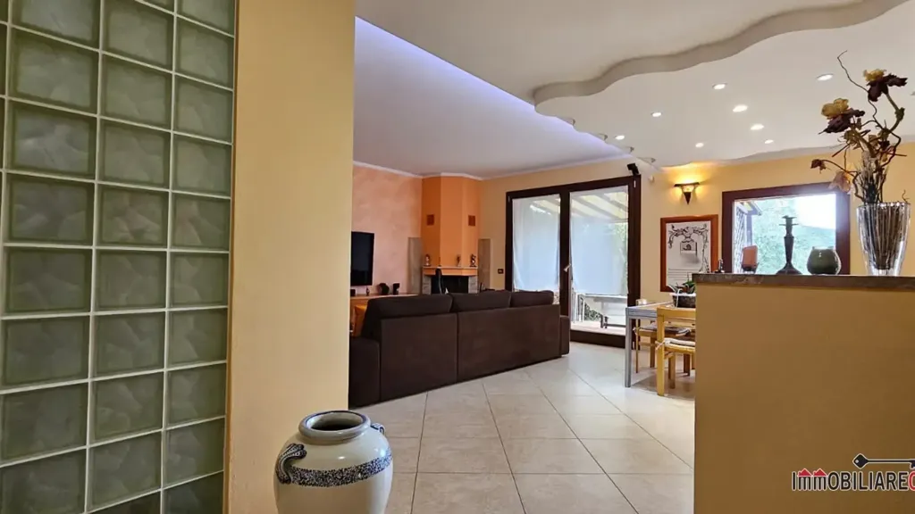 Maison 6 pièces à IT