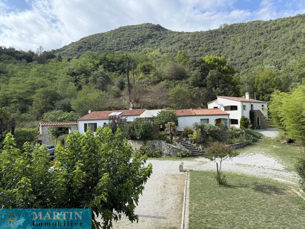 Vista aerea - Mas with River Access in Peaceful Hamlet