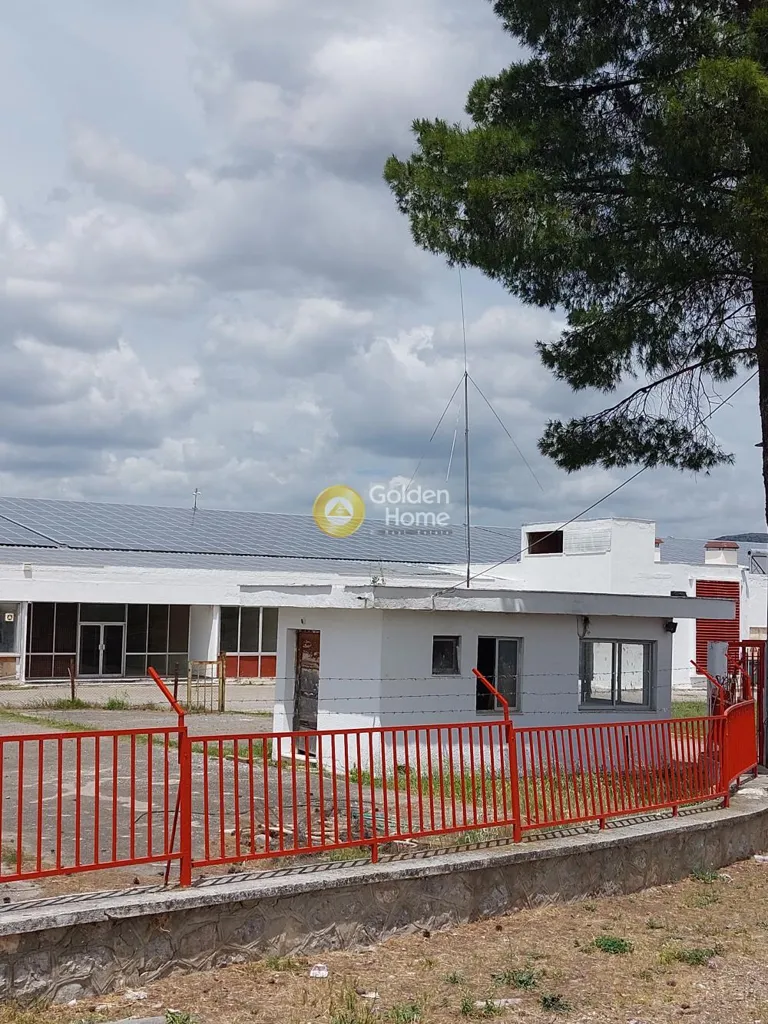 Välivaade - Industrial Space with Solar Panels in Livadeia