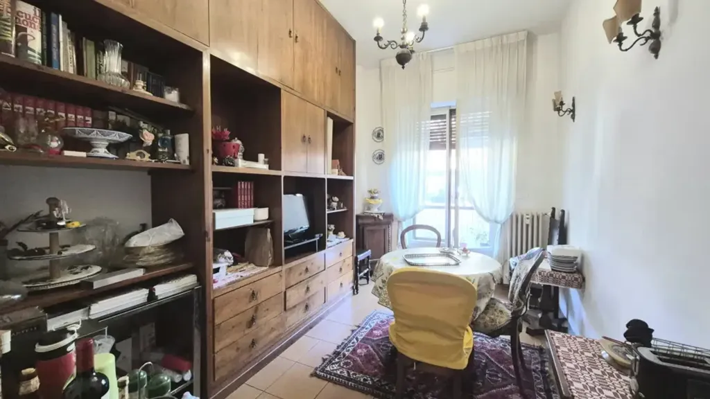 Söögituba - Classical Apartment with Balcony in Florence