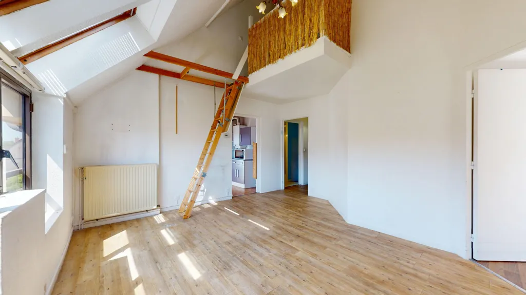 Pièces - Appartement Duplex avec Cuisine Équipée près du Centre-ville