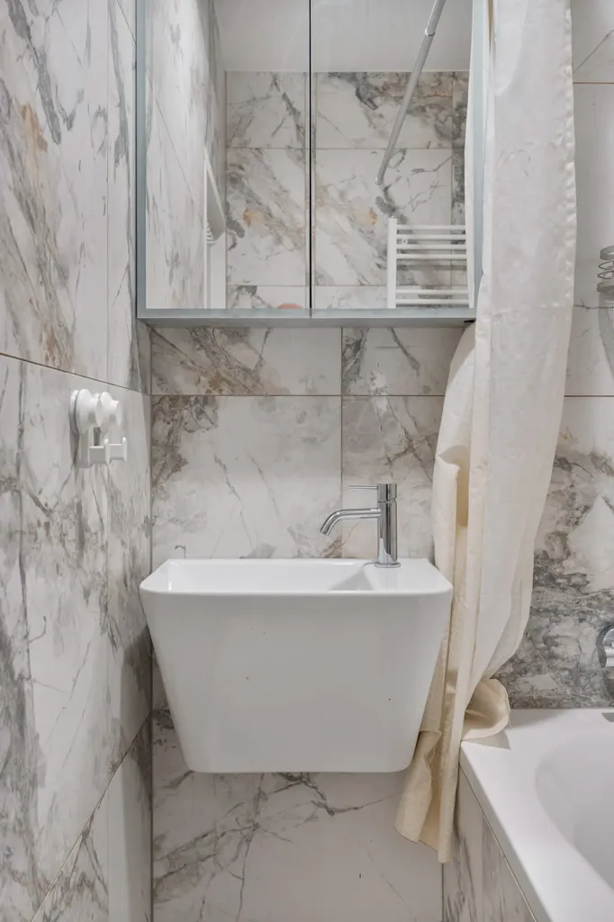 Bagni - Charming Upper Flat with Balcony in The Hague