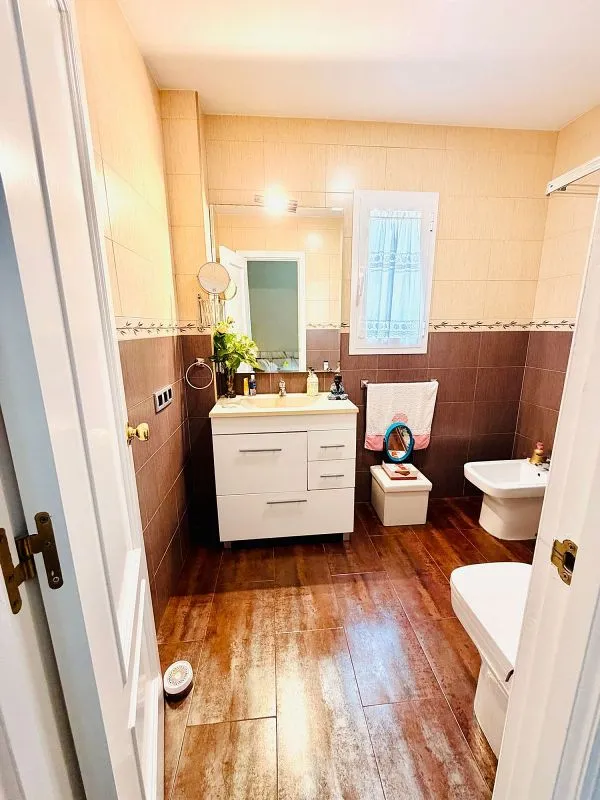 Salles de bain - Single-Storey Chalet with Terrace in Montequinto