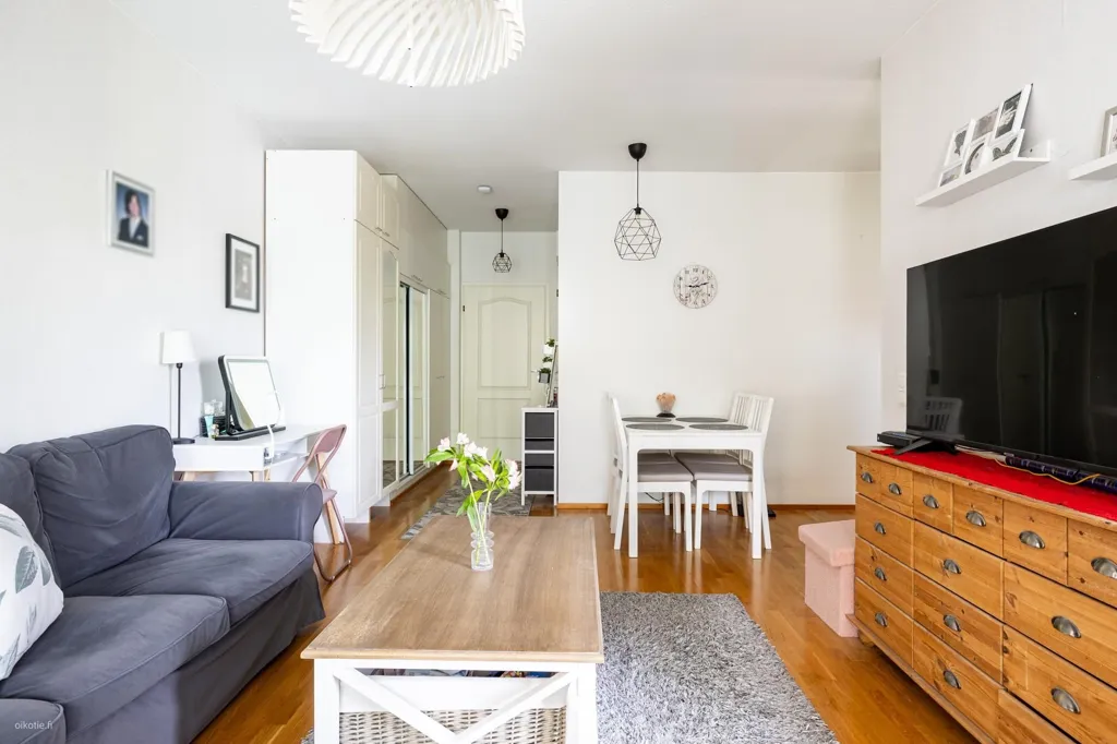 Elutuba - Apartment with Balcony in Kangasala Centre