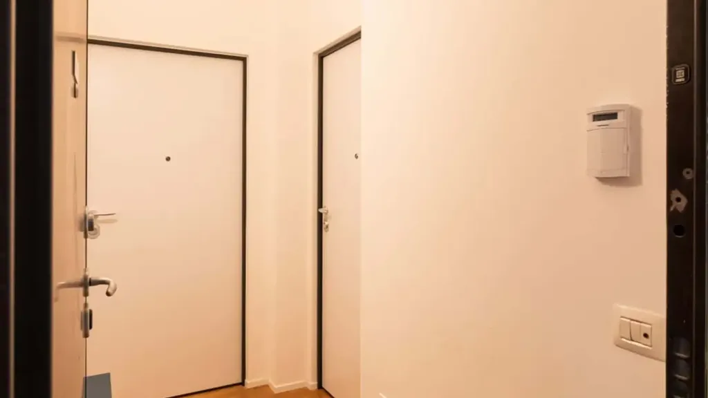 hallway_entrance