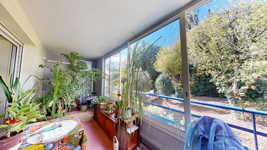 Rõdu - T2 with Large Terrace near Arceaux, Montpellier