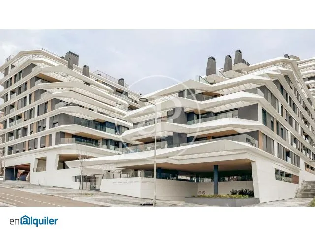 Välivaade - Modern Flat with Pool in Arganzuela, Madrid