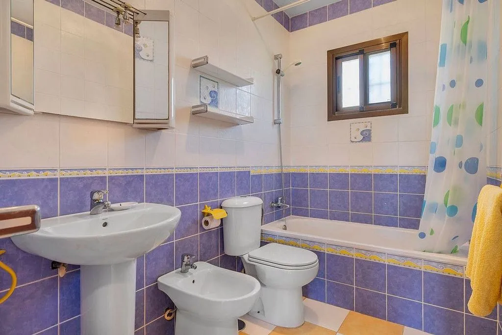 Vannitoad - Apartment with Sea View and Pool in Benalmádena