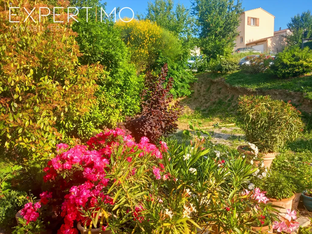 Jardin - Maison Récemment Construite avec Jardin et Garage à Apt