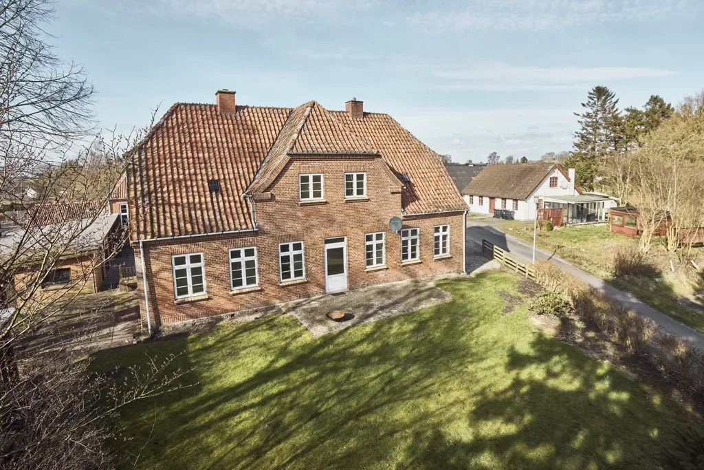 Õhuvaade - 1928 Villa with Garden in Tjele