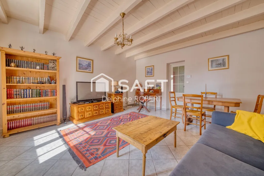 Soggiorno - Stone House with Garden in Saint-Savinien