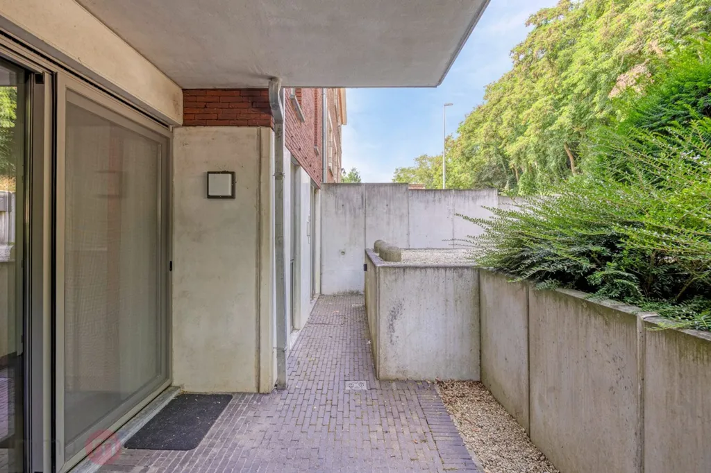 hallway_entrance
