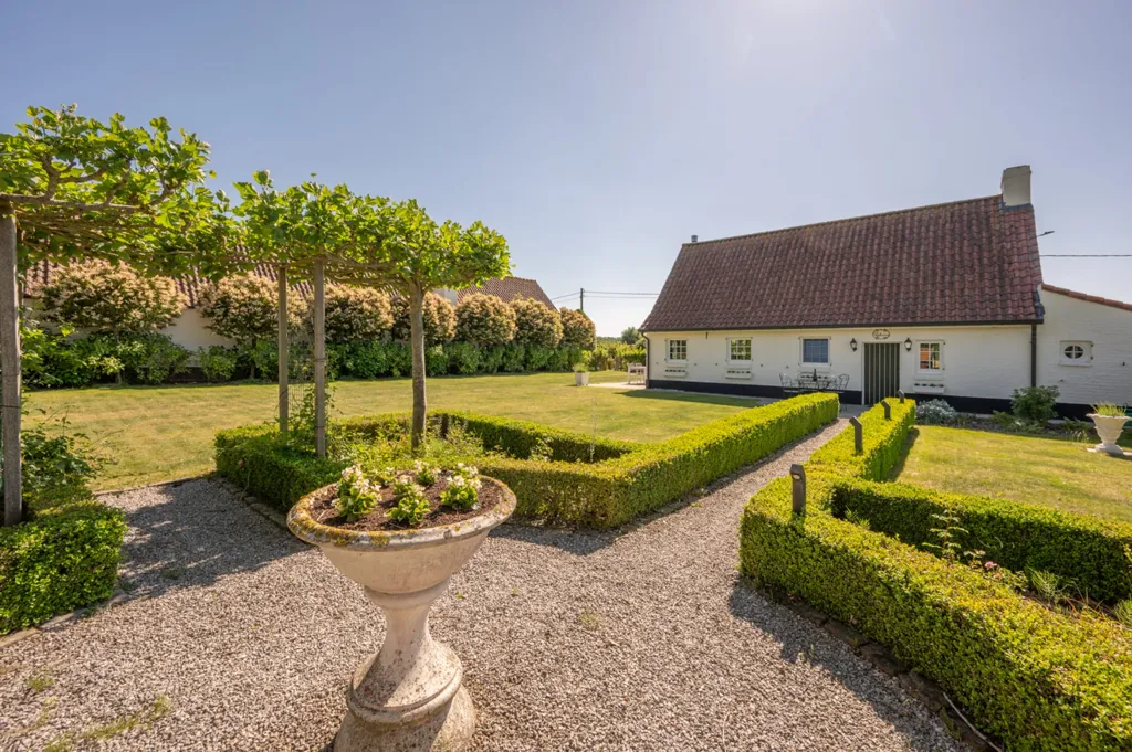 Jardin - Cottage Rénové avec Terrasse près de Bruges