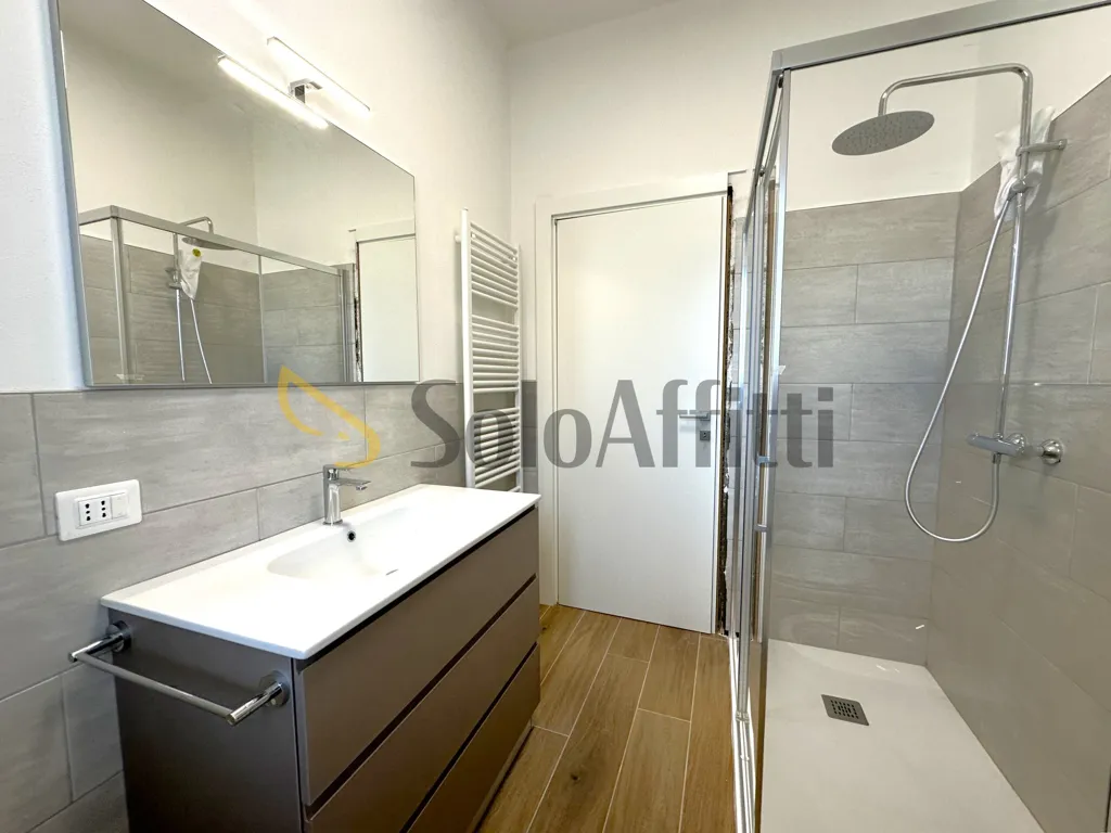 Bathrooms - Ristrutturato Appartamento with Balcony in Forli'