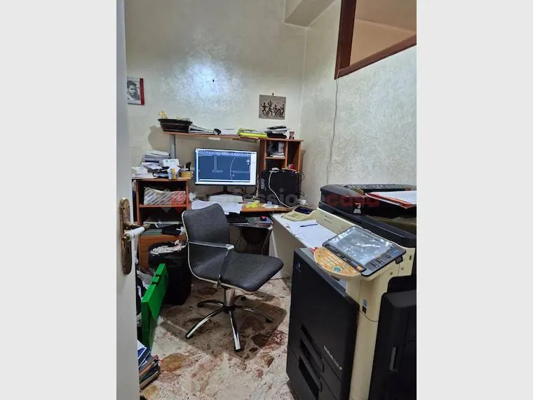 Office - Bright 3-Room Apartment in Brindisi