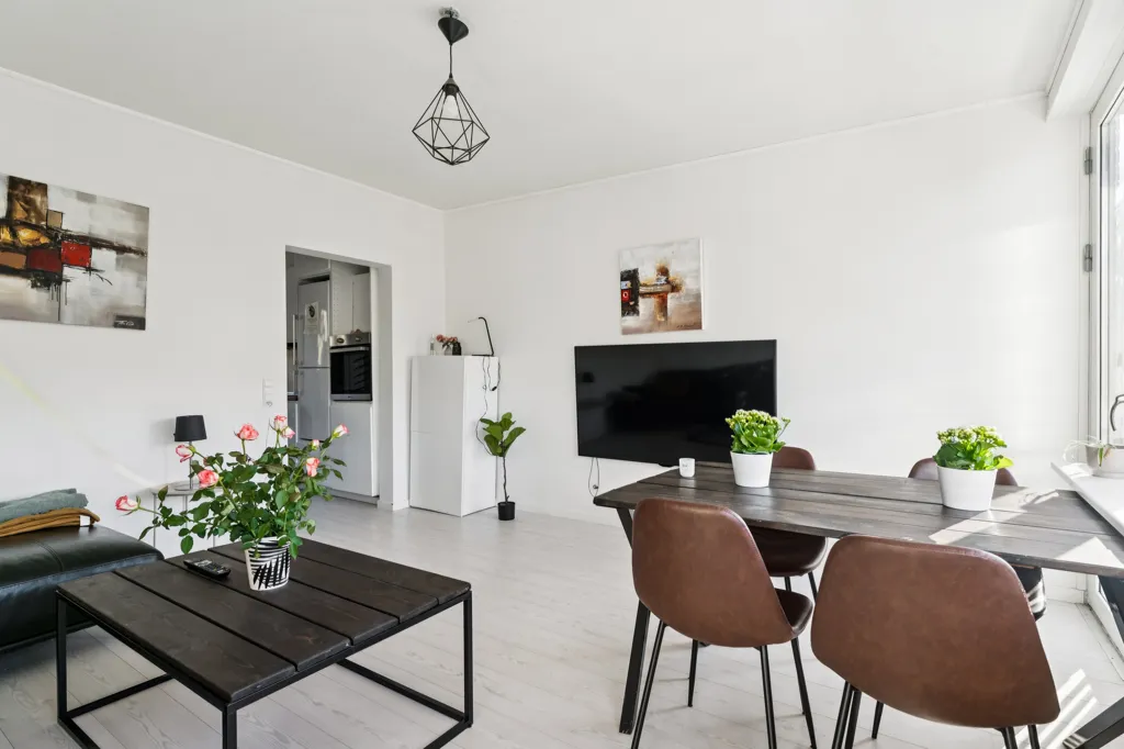 Soggiorno - Ready-to-Move-In Flat with Modern Kitchen in Randers