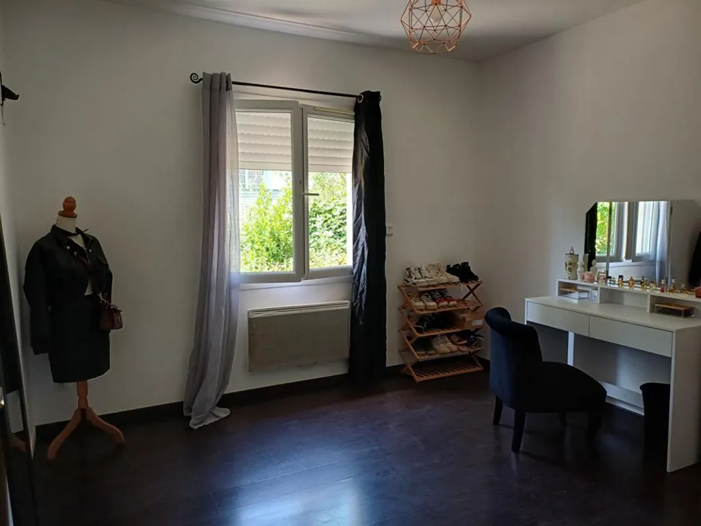 Magamistoad - Detached House with Garden in Sansais