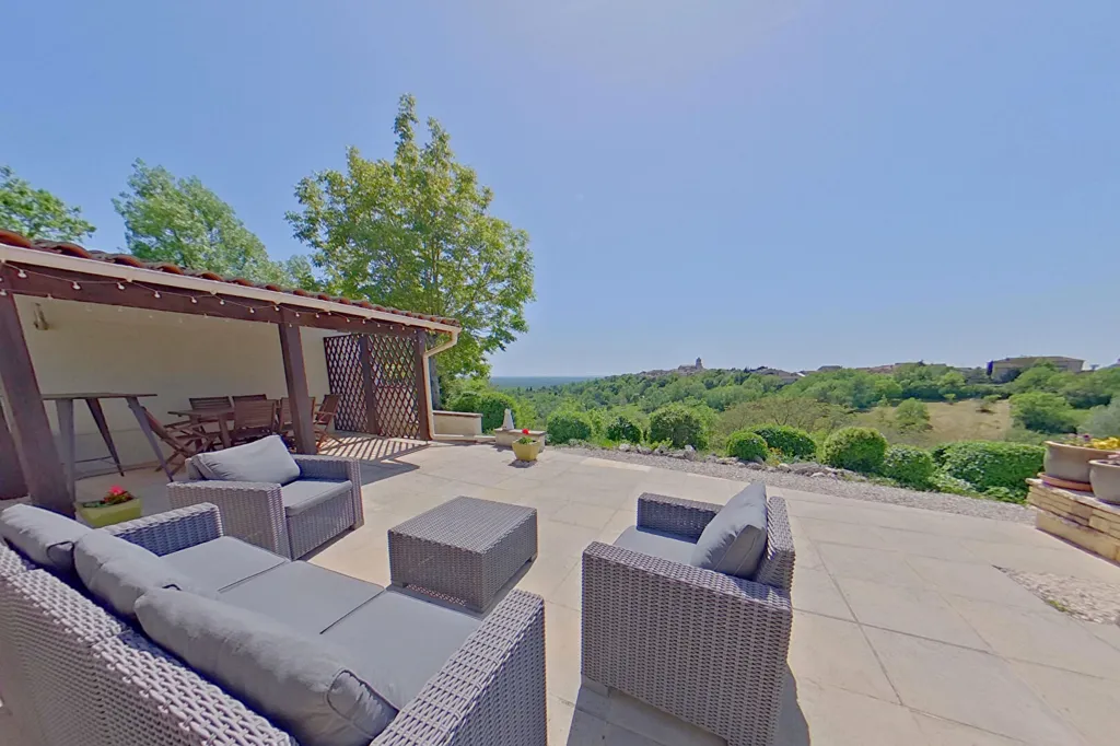 Terrass - Detached House with Exceptional View in Countryside