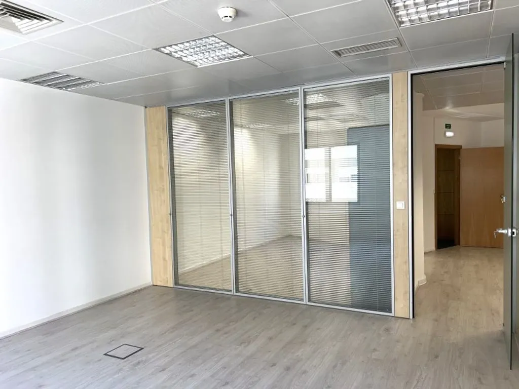 Kabinet - Luxury Office with Security in Lisbon