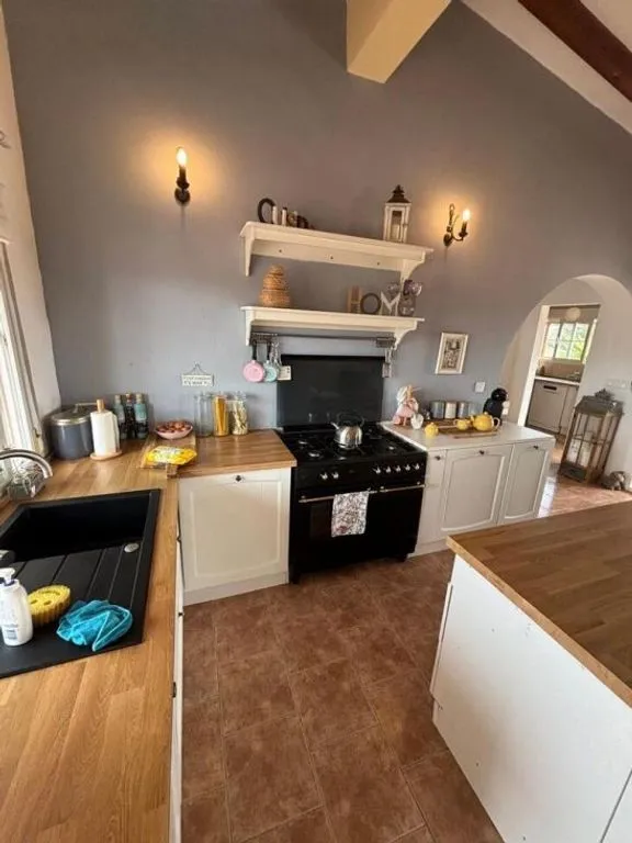 Cuisine - Luxury Farmhouse with Pool in Dolores