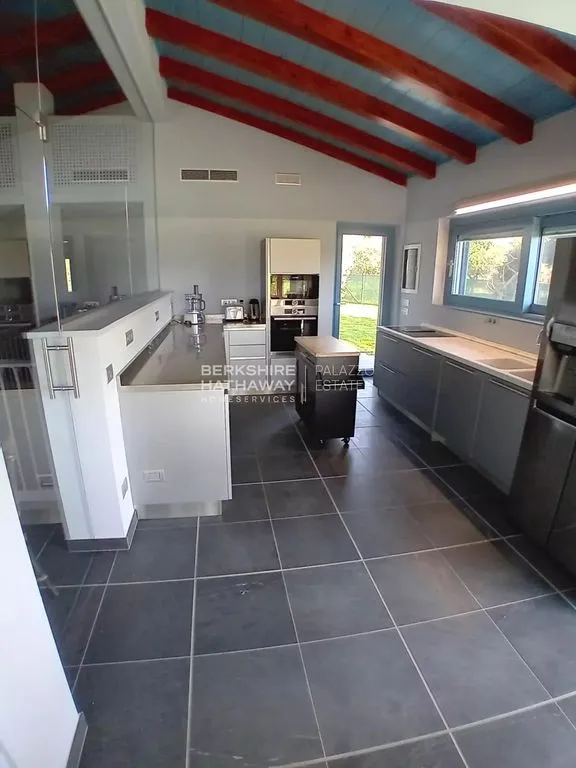 Cuisine - Modern Villa with Pool in Pietrasanta