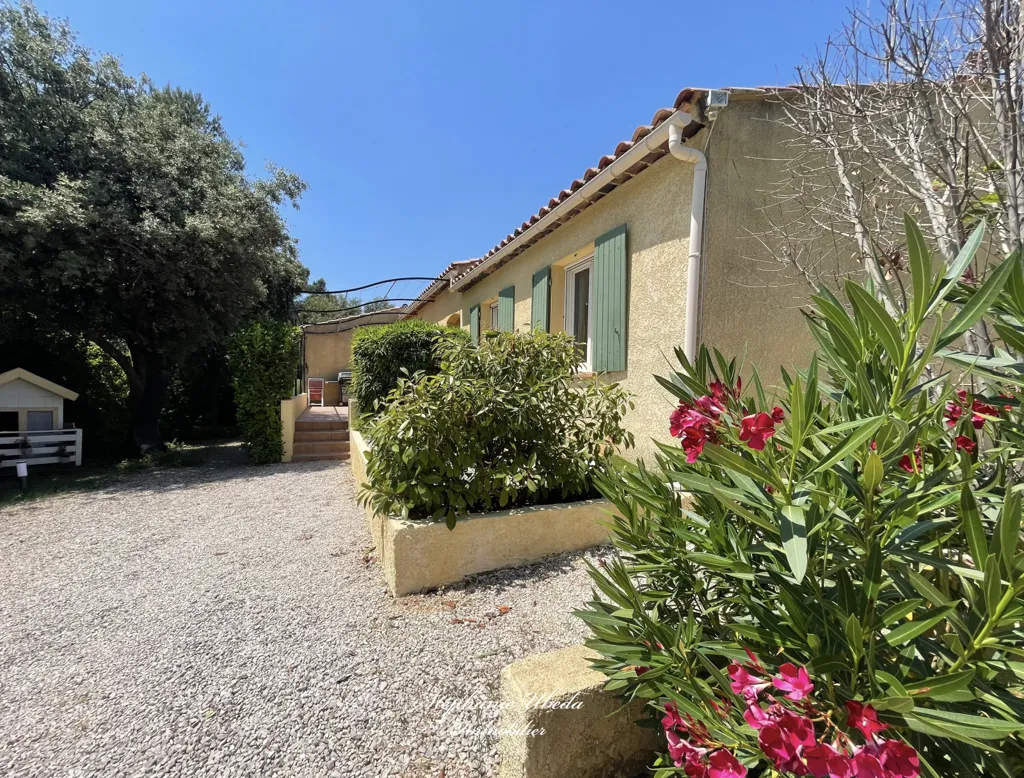 Extérieur - Maison de Plain Pied avec Piscine à Rians