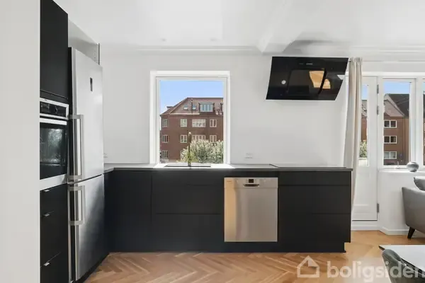 Köök - Apartment with Garden Access in Aalborg