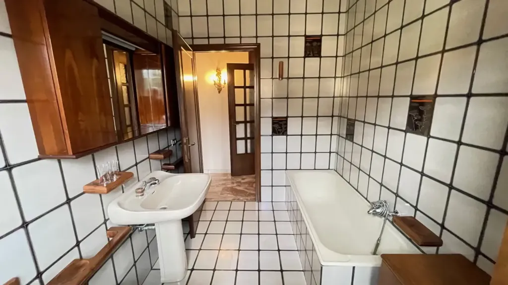 Vannitoad - Spacious Apartment with Balcony in Suzzara