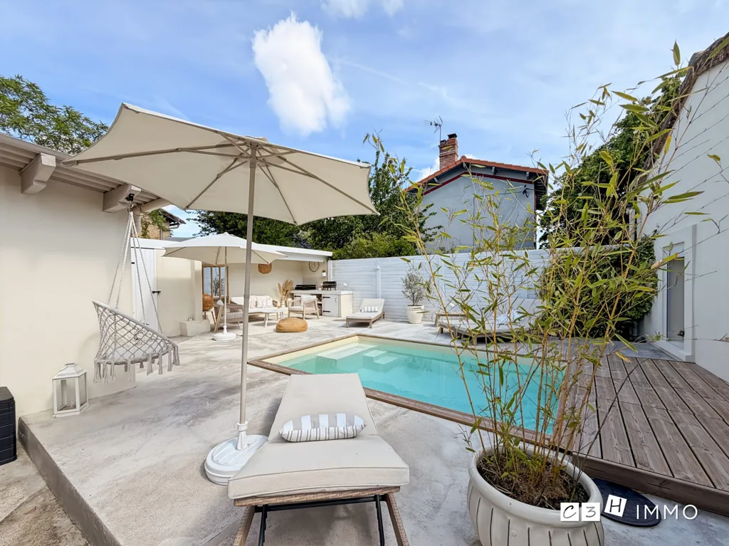 Bassein - House with Pool and Studio in Lherm