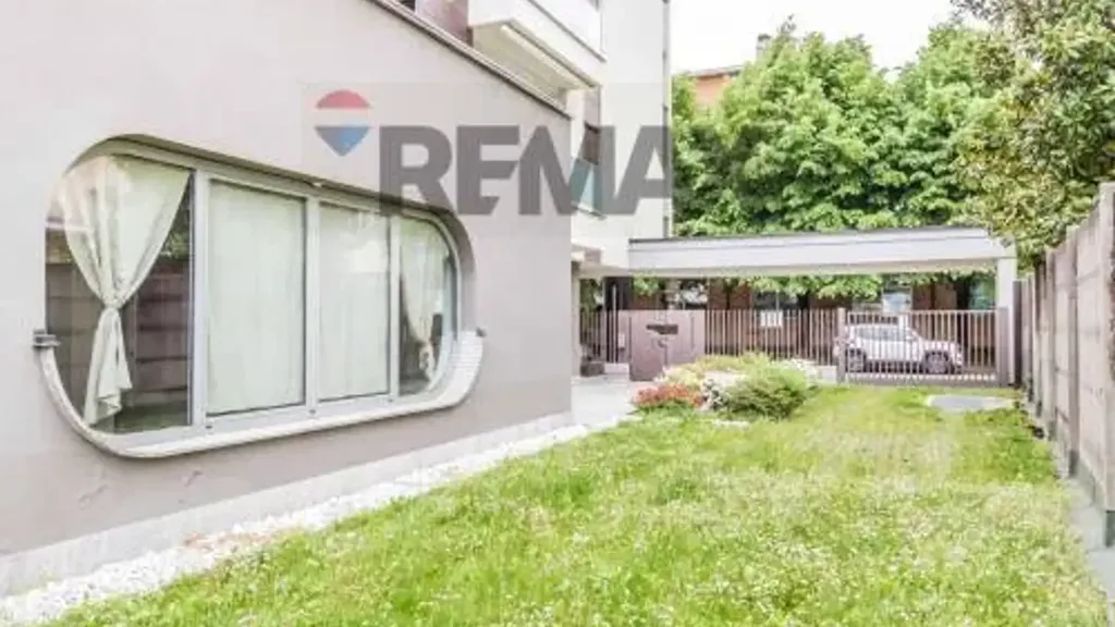 Jardin - Designer Loft with Private Garden in Busto Arsizio