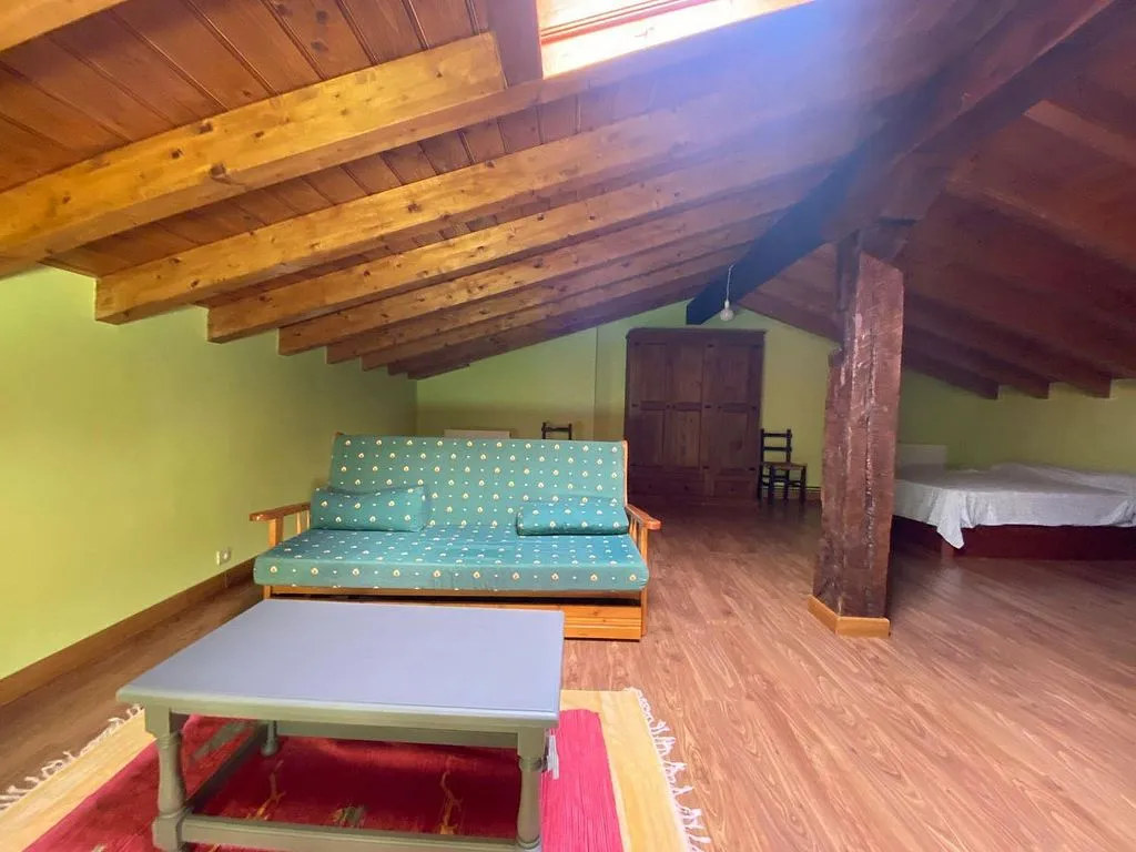 Rooms - Duplex with Balcony in Edesa