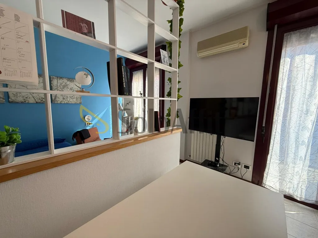 Kabinet - Studio Apartment with Balcony in Modena