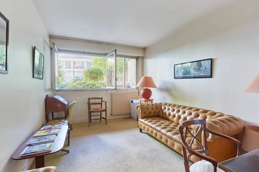 Séjour - Appartement 2 Pièces avec Jardin à Passy