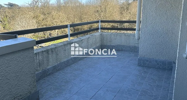Balcon - Appartement avec Terrasse au Dernier Étage à Villeneuve-sur-lot