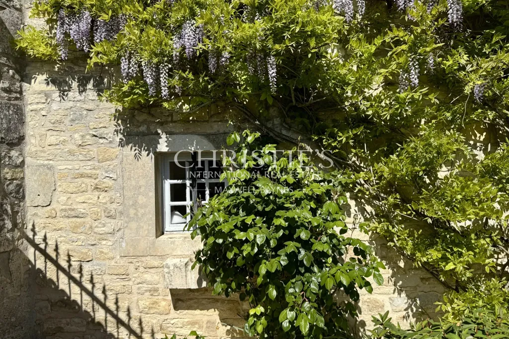 Giardino - Historic Manor with Courtyard in Tusson, Charente