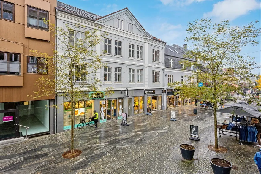 Extérieur - Mixed-Use Property with 5-Year Lease Guarantee in Herning
